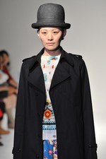 ガーリーでノスタルジックな花柄の世界 - sunaokuwahara(スナオクワハラ) 2012年春夏コレクション｜写真10