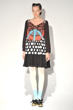 ガーリーでノスタルジックな花柄の世界 - sunaokuwahara(スナオクワハラ) 2012年春夏コレクション｜写真18