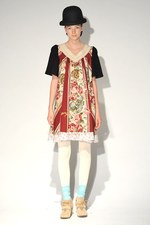 ガーリーでノスタルジックな花柄の世界 - sunaokuwahara(スナオクワハラ) 2012年春夏コレクション｜写真54