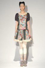 ガーリーでノスタルジックな花柄の世界 - sunaokuwahara(スナオクワハラ) 2012年春夏コレクション｜写真56