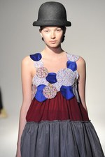 ガーリーでノスタルジックな花柄の世界 - sunaokuwahara(スナオクワハラ) 2012年春夏コレクション｜写真71