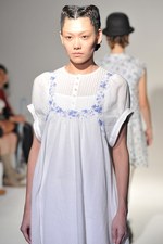 ガーリーでノスタルジックな花柄の世界 - sunaokuwahara(スナオクワハラ) 2012年春夏コレクション｜写真75