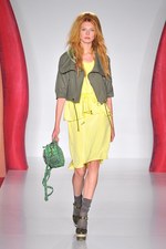 海辺で夏を楽しむためのポップでファンシーなスタイル - マルベリー(MULBERRY) 2012年春夏コレクション｜写真9