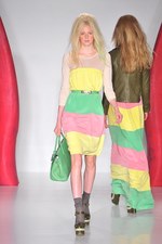 海辺で夏を楽しむためのポップでファンシーなスタイル - マルベリー(MULBERRY) 2012年春夏コレクション｜写真19