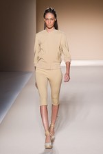 砂漠にインスパイアされたカラーと近未来的なシルエット - マックスマーラ(MaxMara) 2012年春夏コレクション｜写真4