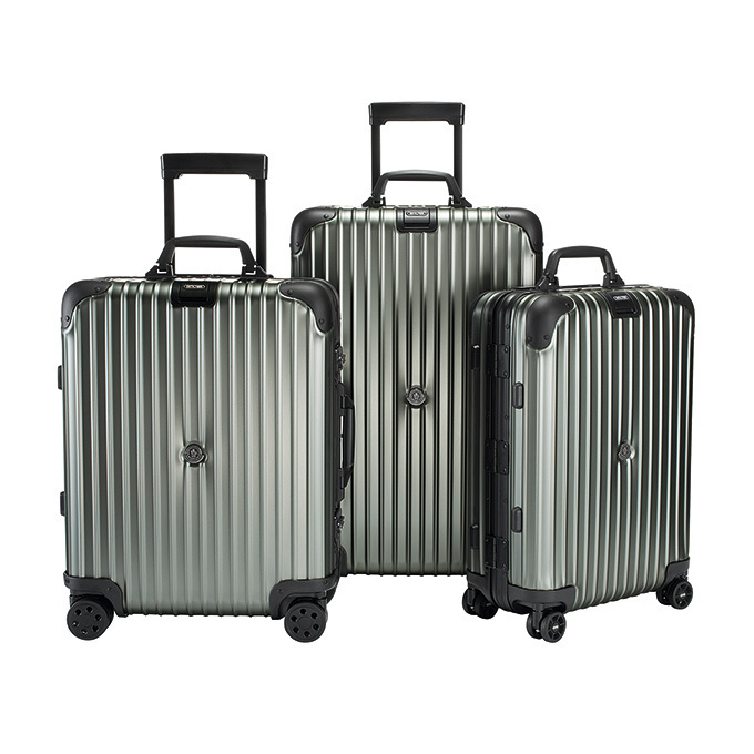 モンクレール ＆ リモワのスーツケース、内部はカモフラージュ柄のキルティング仕様｜写真2