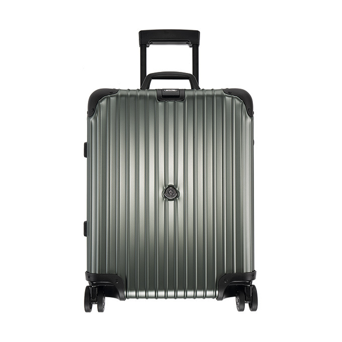 モンクレール ＆ リモワのスーツケース、内部はカモフラージュ柄のキルティング仕様｜写真5