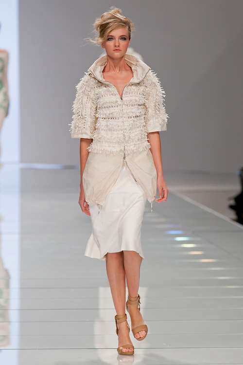 エルマンノ シェルヴィーノ(ERMANNO SCERVINO) 2012年春夏