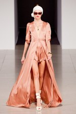 キャサリン妃の妹ピッパ・ミドルトンもフロントロウで見守った テンパリーロンドン(Temperley London) 2012年春夏コレクション｜写真6