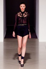 キャサリン妃の妹ピッパ・ミドルトンもフロントロウで見守った テンパリーロンドン(Temperley London) 2012年春夏コレクション｜写真24