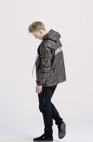 ユーイージー(UEG) 2017年春夏ウィメンズ&メンズコレクション  - 写真15