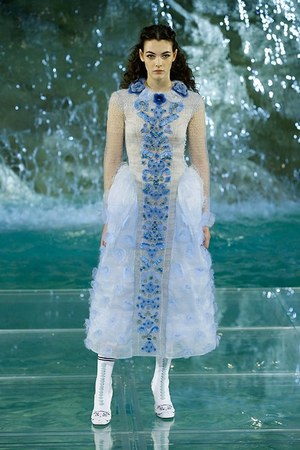 フェンディ オートクチュール(FENDI Haute Couture) 2016-17年秋冬 ウィメンズコレクション  - 写真2