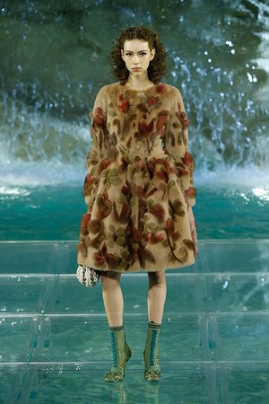 フェンディ オートクチュール(FENDI Haute Couture) 2016-17年秋冬 ウィメンズコレクション  - 写真7