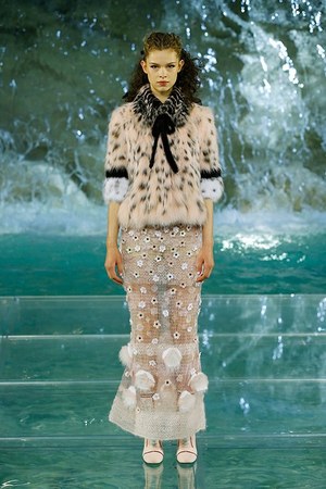 フェンディ オートクチュール(FENDI Haute Couture) 2016-17年秋冬 ウィメンズコレクション  - 写真11