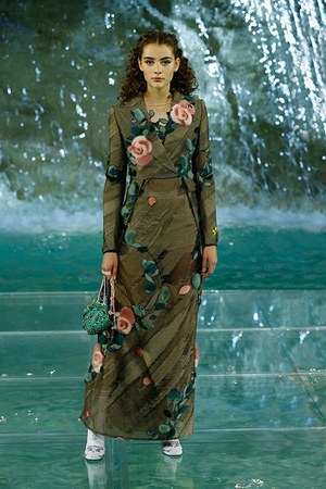 フェンディ オートクチュール(FENDI Haute Couture) 2016-17年秋冬 ウィメンズコレクション  - 写真17