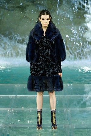 フェンディ オートクチュール(FENDI Haute Couture) 2016-17年秋冬 ウィメンズコレクション  - 写真22