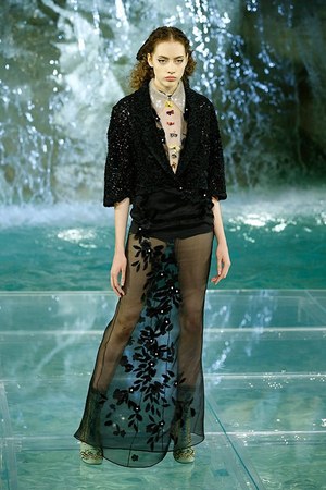 フェンディ オートクチュール(FENDI Haute Couture) 2016-17年秋冬 ウィメンズコレクション  - 写真24