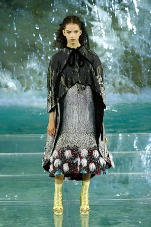 フェンディ オートクチュール(FENDI Haute Couture) 2016-17年秋冬 ウィメンズコレクション  - 写真31