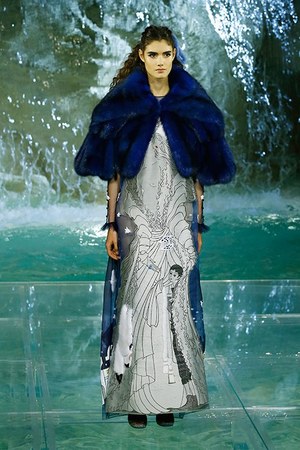フェンディ オートクチュール(FENDI Haute Couture) 2016-17年秋冬 ウィメンズコレクション  - 写真33