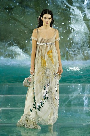 フェンディ オートクチュール(FENDI Haute Couture) 2016-17年秋冬 ウィメンズコレクション  - 写真40