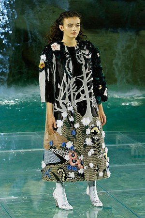 フェンディ オートクチュール(FENDI Haute Couture) 2016-17年秋冬 ウィメンズコレクション  - 写真45