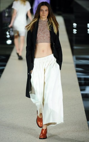 モロッコテイストでミニマルスタイルを新鮮にアレンジ - アクネ(Acne)、2012年春夏ウィメンズコレクション｜写真3