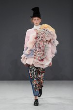 ヴィクター＆ロルフ 16年秋冬オートクチュールコレクション - 愛あるハンドメイドで振り返る過去｜写真4