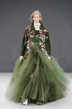 ヴィクター＆ロルフ 16年秋冬オートクチュールコレクション - 愛あるハンドメイドで振り返る過去｜写真34