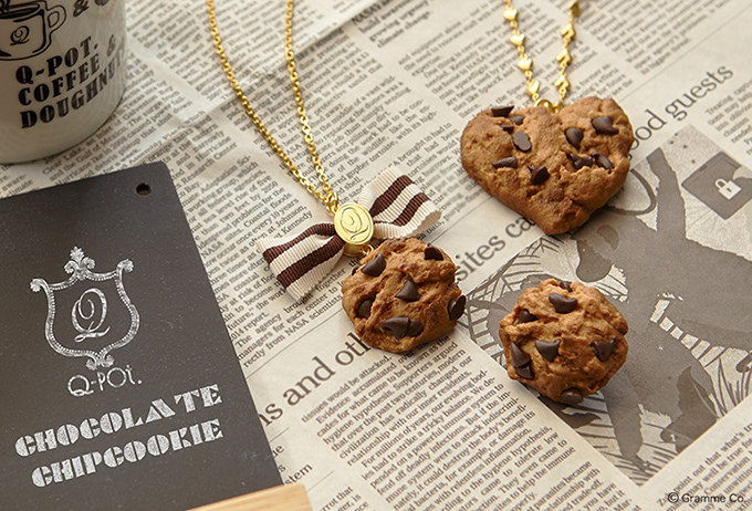 Q-pot.のコーヒータイムコレクション、チョコチップクッキーのネックレスやリング｜写真1
