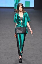 スポーツウェアを上質なデイリーウエアに昇華させた C'N'C コスチューム ナショナル(C'N'C CoSTUME NATIONAL)、2012年春夏コレクション｜写真1