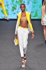 スポーツウェアを上質なデイリーウエアに昇華させた C'N'C コスチューム ナショナル(C'N'C CoSTUME NATIONAL)、2012年春夏コレクション｜写真22