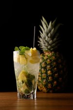 横浜みなとみらい「オーシャンズバー」海＆夜景を一望、本格アジア料理と世界14ヶ国のビール｜写真20