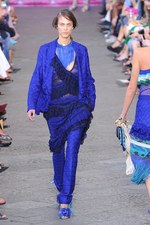 鳥のように羽ばたいていけそうな軽やかなドレスが印象的 - MISSONI(ミッソーニ) 2012年春夏コレクション｜写真3