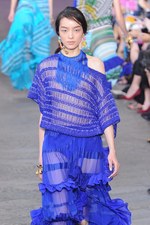 鳥のように羽ばたいていけそうな軽やかなドレスが印象的 - MISSONI(ミッソーニ) 2012年春夏コレクション｜写真6