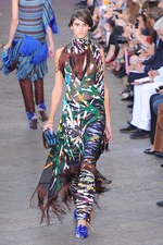 鳥のように羽ばたいていけそうな軽やかなドレスが印象的 - MISSONI(ミッソーニ) 2012年春夏コレクション｜写真13