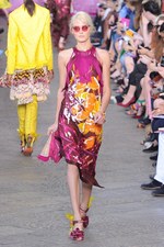 鳥のように羽ばたいていけそうな軽やかなドレスが印象的 - MISSONI(ミッソーニ) 2012年春夏コレクション｜写真28