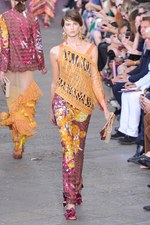 鳥のように羽ばたいていけそうな軽やかなドレスが印象的 - MISSONI(ミッソーニ) 2012年春夏コレクション｜写真44