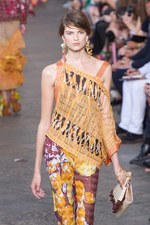 鳥のように羽ばたいていけそうな軽やかなドレスが印象的 - MISSONI(ミッソーニ) 2012年春夏コレクション｜写真45