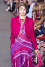 鳥のように羽ばたいていけそうな軽やかなドレスが印象的 - MISSONI(ミッソーニ) 2012年春夏コレクション｜写真48