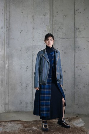 メゾン ミハラヤスヒロ(Maison MIHARA YASUHIRO) 2016-17年秋冬 ウィメンズコレクション  - 写真3