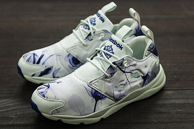 本格展開｜リーボックのスニーカー「フューリーライト」から、花柄やレザーコンビなど新作モデル