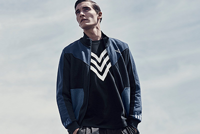 アディダス オリジナルス バイ ホワイトマウンテニアリングのコラボ第2弾、スリーストライプスをV字型に