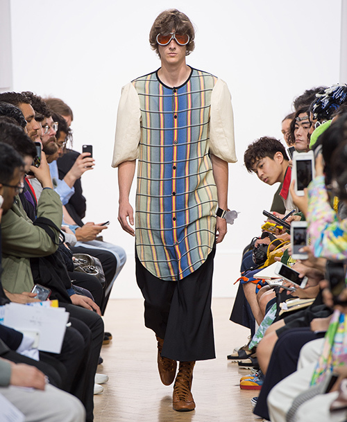 JW アンダーソン(JW Anderson) 2017年春夏メンズコレクション  - 写真11