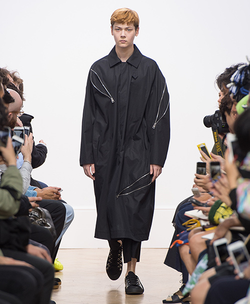 JW アンダーソン(JW Anderson) 2017年春夏メンズコレクション  - 写真20