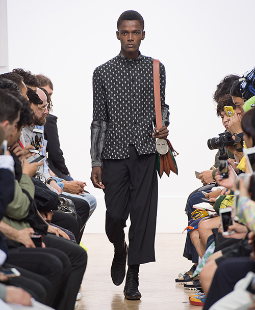 JW アンダーソン(JW Anderson) 2017年春夏メンズコレクション  - 写真24