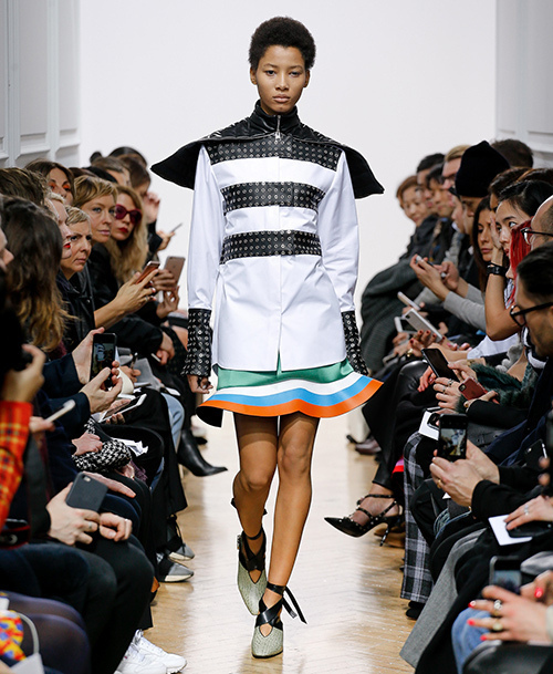 ジェイ ダブリュー アンダーソン(JW Anderson) 2016-17年秋冬 ウィメンズコレクション  - 写真23