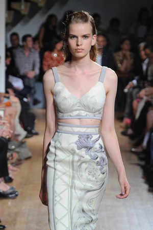 イタリアルネッサンスの美を閉じ込めた - アキラーノ・リモンディ 2012年春夏コレクション｜写真40