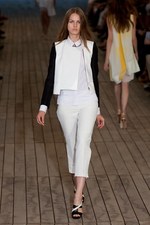 異素材を組み合わせてユニークなルックを演出　コムーン(COMMUUN)、2012年春夏コレクション｜写真6