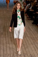 異素材を組み合わせてユニークなルックを演出　コムーン(COMMUUN)、2012年春夏コレクション｜写真19