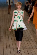 異素材を組み合わせてユニークなルックを演出　コムーン(COMMUUN)、2012年春夏コレクション｜写真21